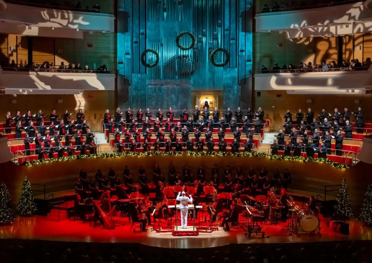 Audience members enjoying Pacific Chorale’s Tis the Season! holiday concert.